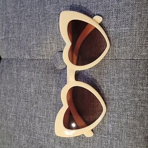 Heart shaped cat eye sunglasses- cream